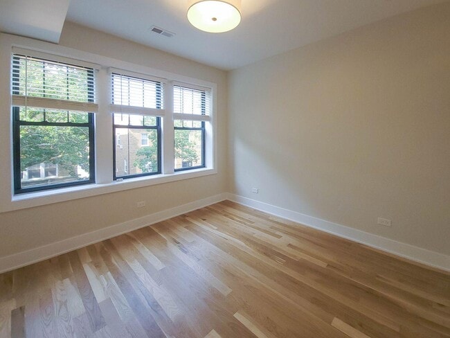 Photo - 3358 North Sheffield Avenue #3 Apartment
