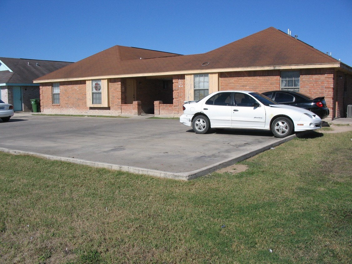 414 Date Palm, Donna, TX 78537 Apartments in Donna, TX