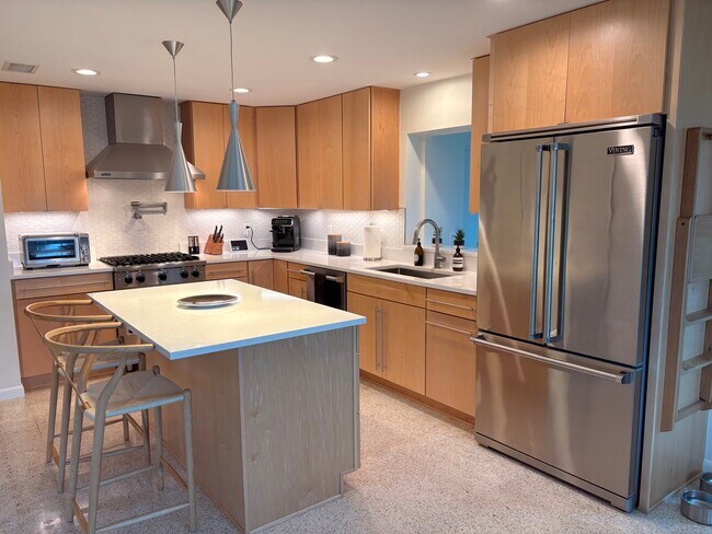 Foto del edificio - 301 3rd Ave