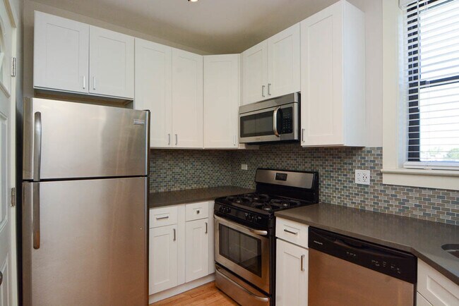 Foto del edificio - 2323 N Rockwell St