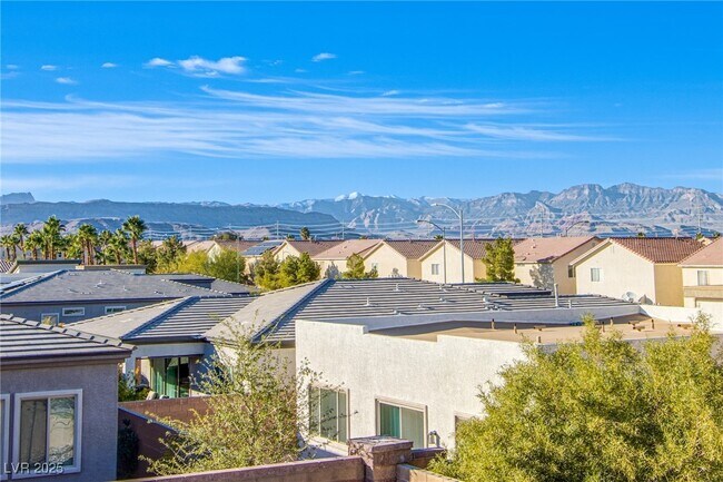 Foto del edificio - 7230 Estonian Pl