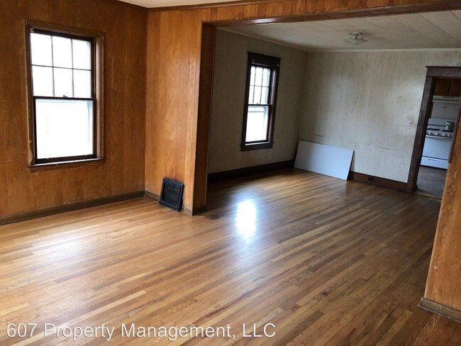 Building Photo - 1706 Tracy St