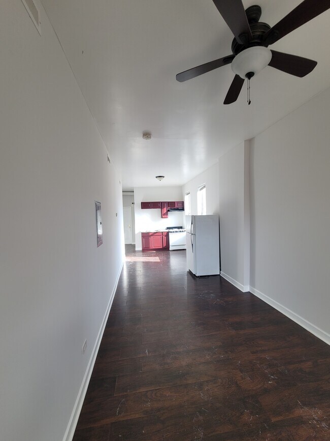 Building Photo - 2228 S Sawyer Ave