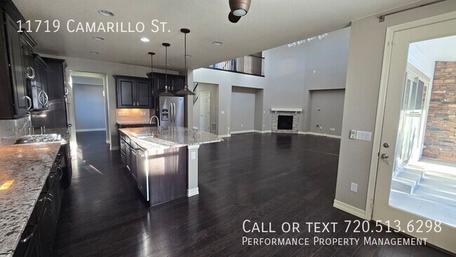 Building Photo - 11719 Camarillo St