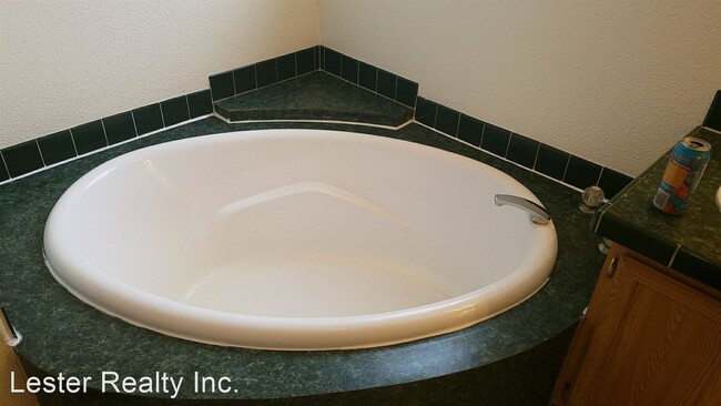 Foto del edificio - 5 br, 3 bath House - 40147 Pine Ridge Rd