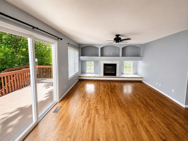 Building Photo - Beautiful Highlands Ranch Home with Finished Basement & 3-Car Garage!