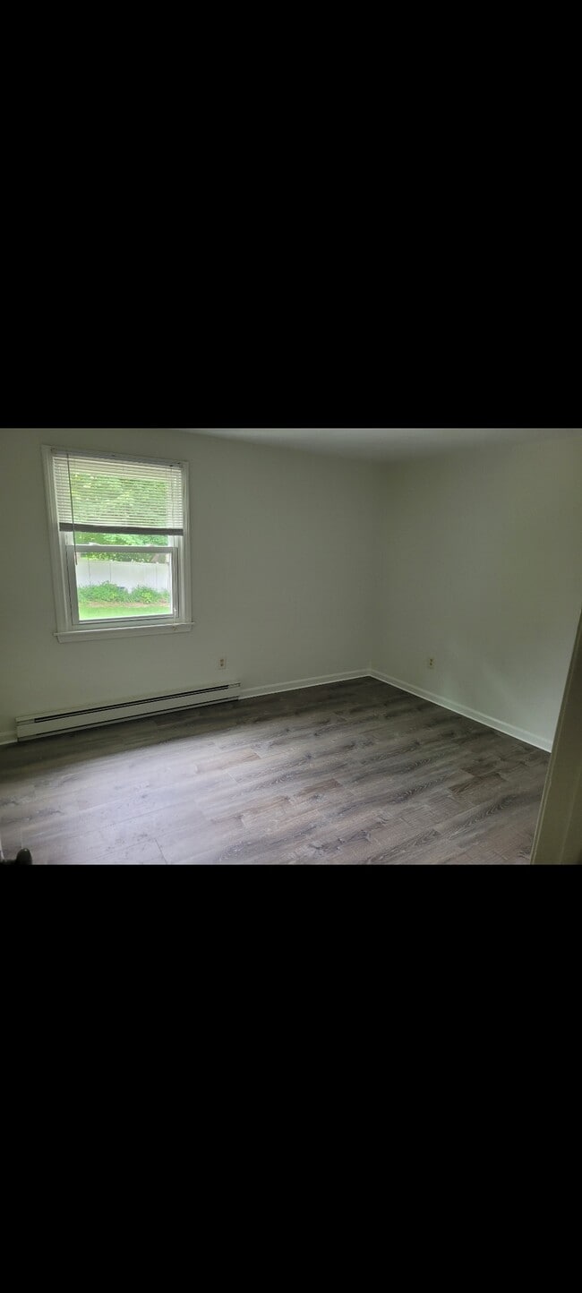 Building Photo - 18 Sunset Ln