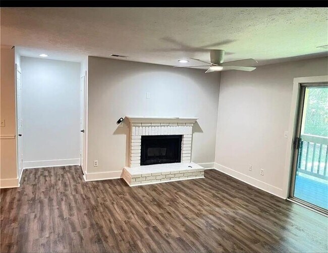 Building Photo - 5514 Mountain Springs Cir