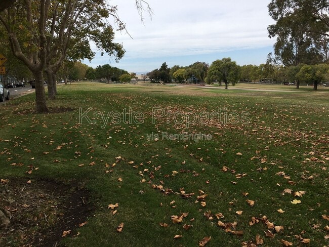 Building Photo - 7 Rodgers St