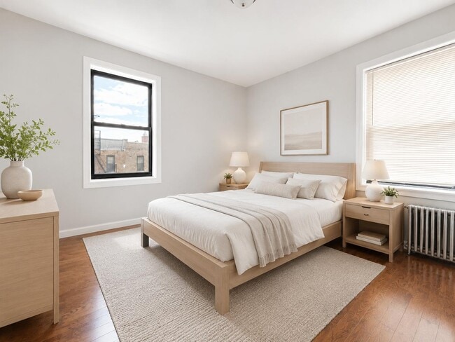 Building Photo - 546 Isham St