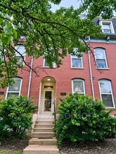 Building Photo - 2336 Rutger St