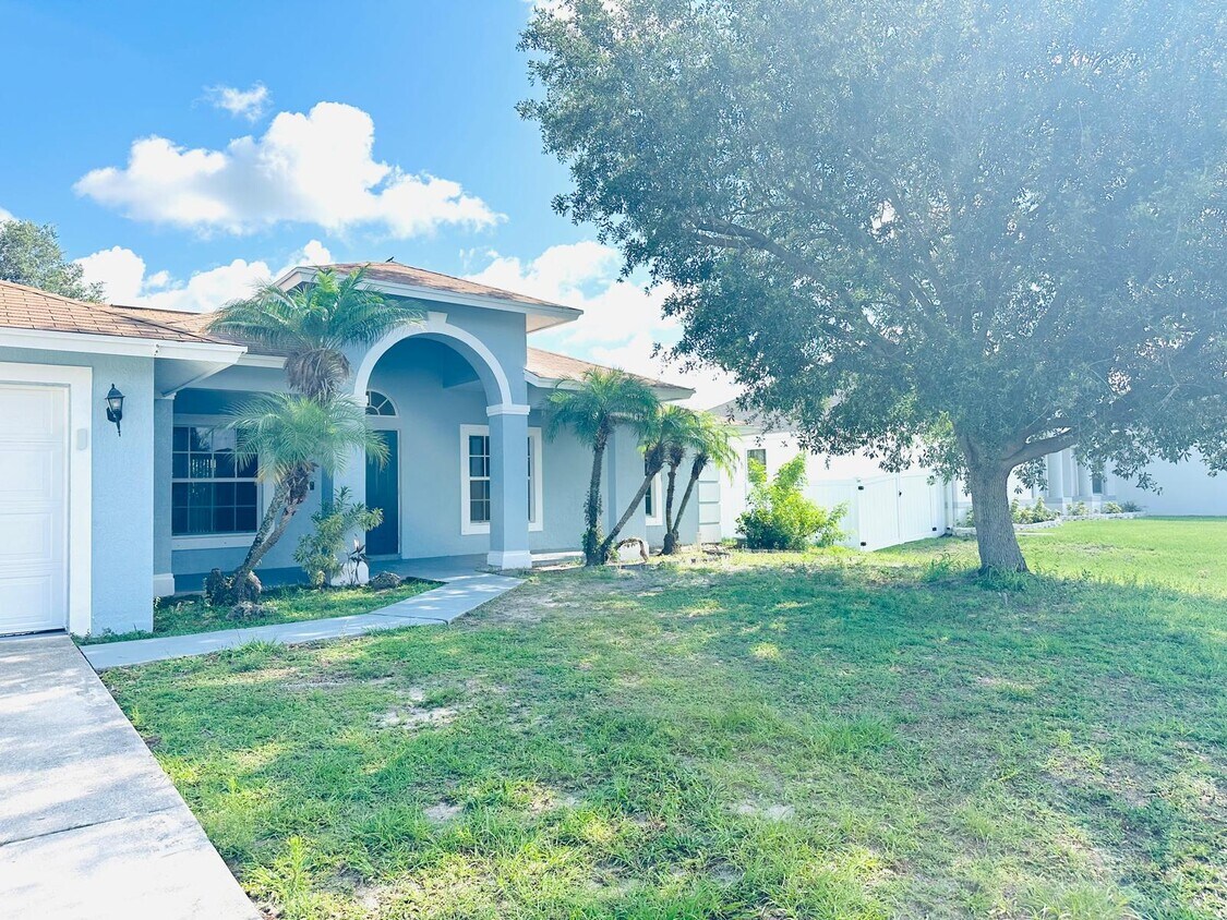 Foto principal - 549 SW Prater Ave