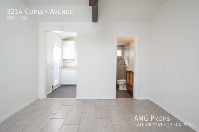 Foto del edificio - Adorable studio apartment available NOW in...