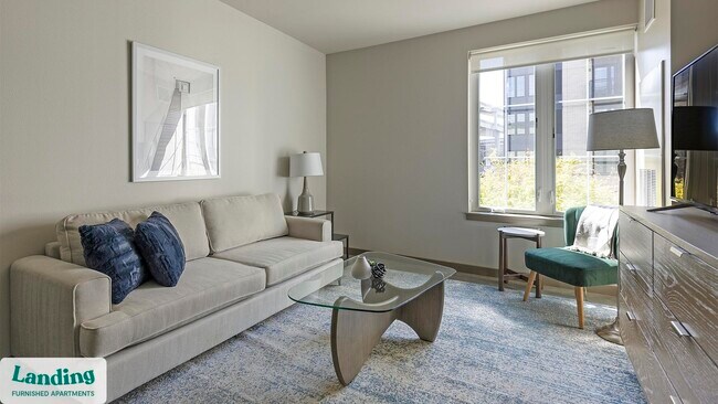 Building Photo - 1850 NW Front Ave