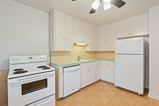 Building Photo - 417 W Gramercy Pl