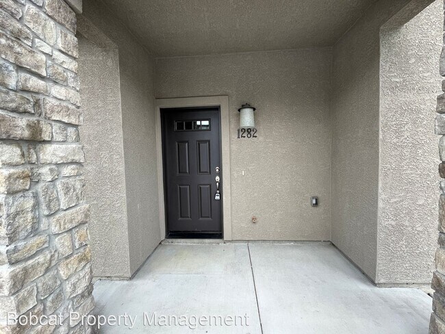 Foto del edificio - 3 br, 2.5 bath House - 1282 Handelin Rd