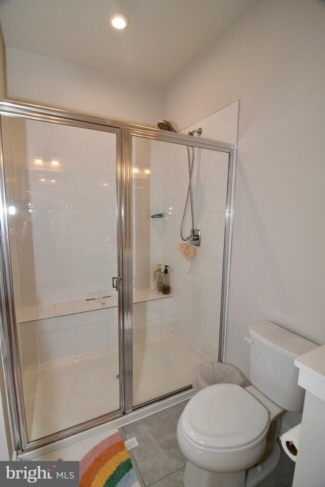 Building Photo - 132 Torrey Dr