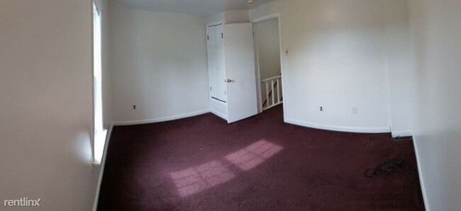 Building Photo - 2 br, 1 bath Duplex - 153 Franklin St