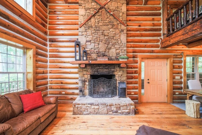 Building Photo - 195 Black Bear Dr