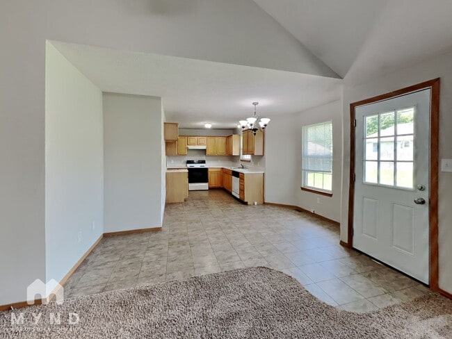Building Photo - 419 S Sherwood Ave