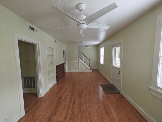 Building Photo - 2 bedroom home in the town of Ashland