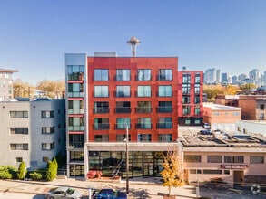 Building Photo - View 222