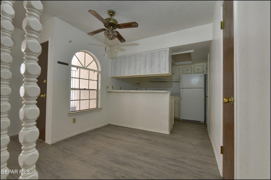 Primary Photo - 6201 ESCONDIDO Dr