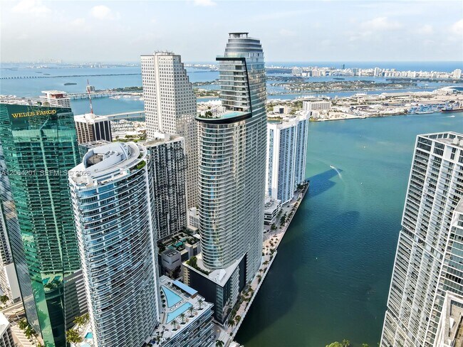 Foto del edificio - 300 Biscayne Blvd Way
