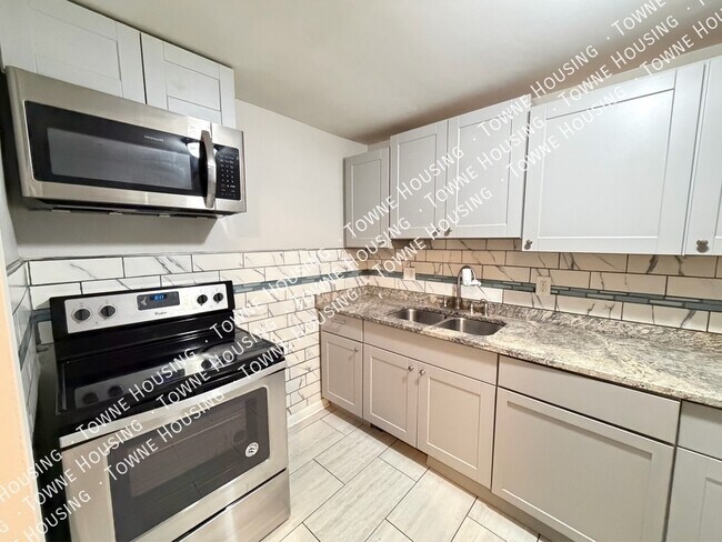 Building Photo - 132 Denrose Dr