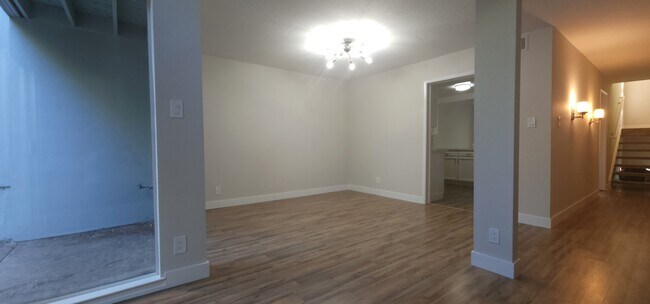 Building Photo - 409 Old Orchard Ct