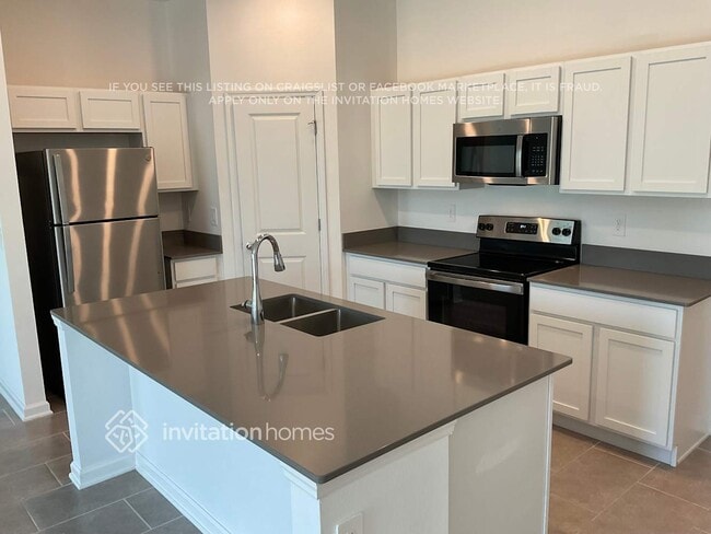 Foto del edificio - 3091 Blue Bonnet Ln