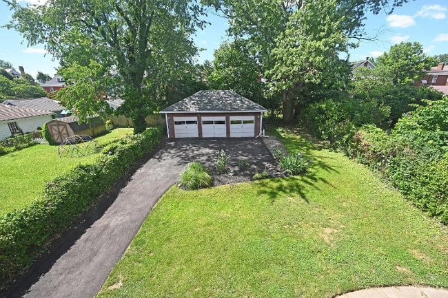 Building Photo - 2123 Cameron Ave