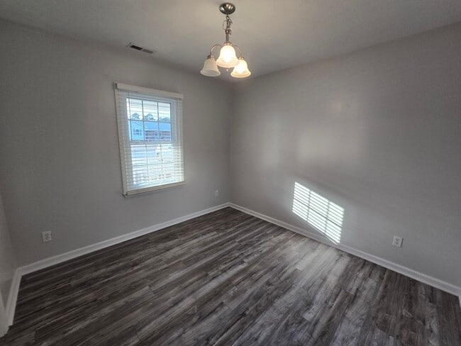 Building Photo - 1091 Pleasant Oak Dr