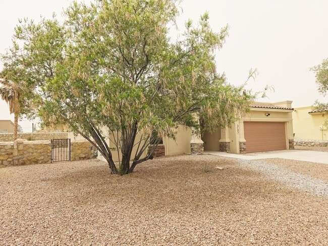 Building Photo - 5705 Ireland Dr