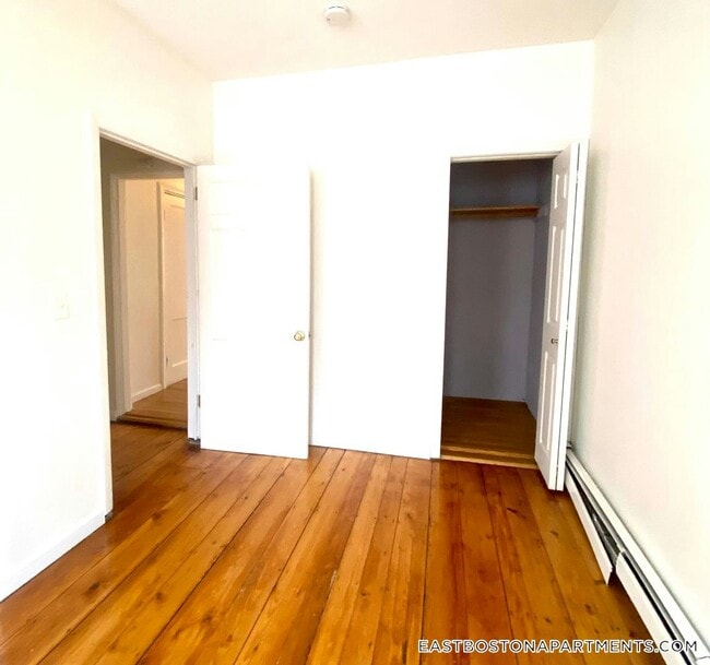 Foto del edificio - 284 Chelsea St