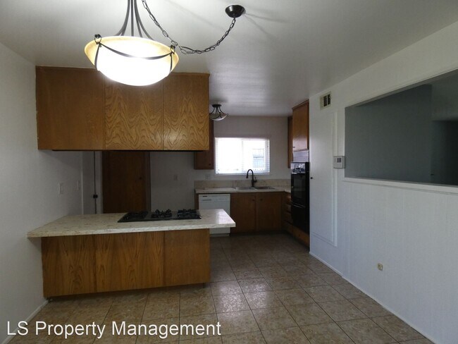 Building Photo - 3 br, 2 bath House - 13438 Reis St