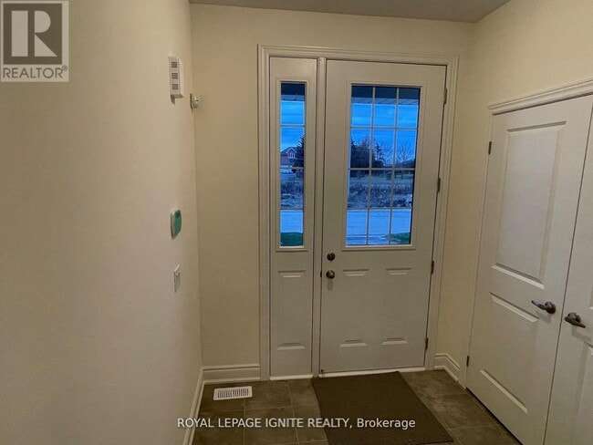 Building Photo - 35 Bushwood Trl