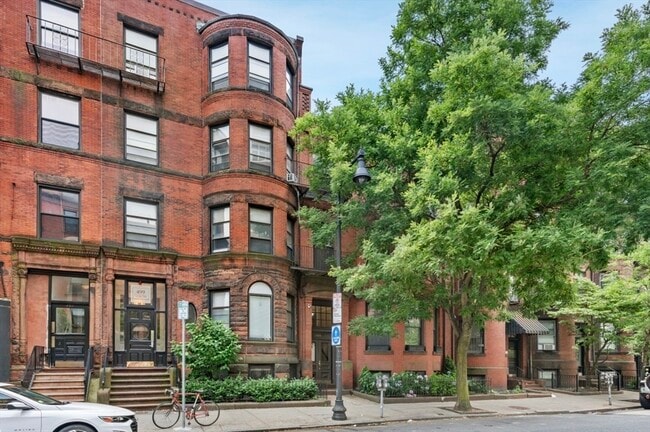 Building Photo - 501 Beacon St