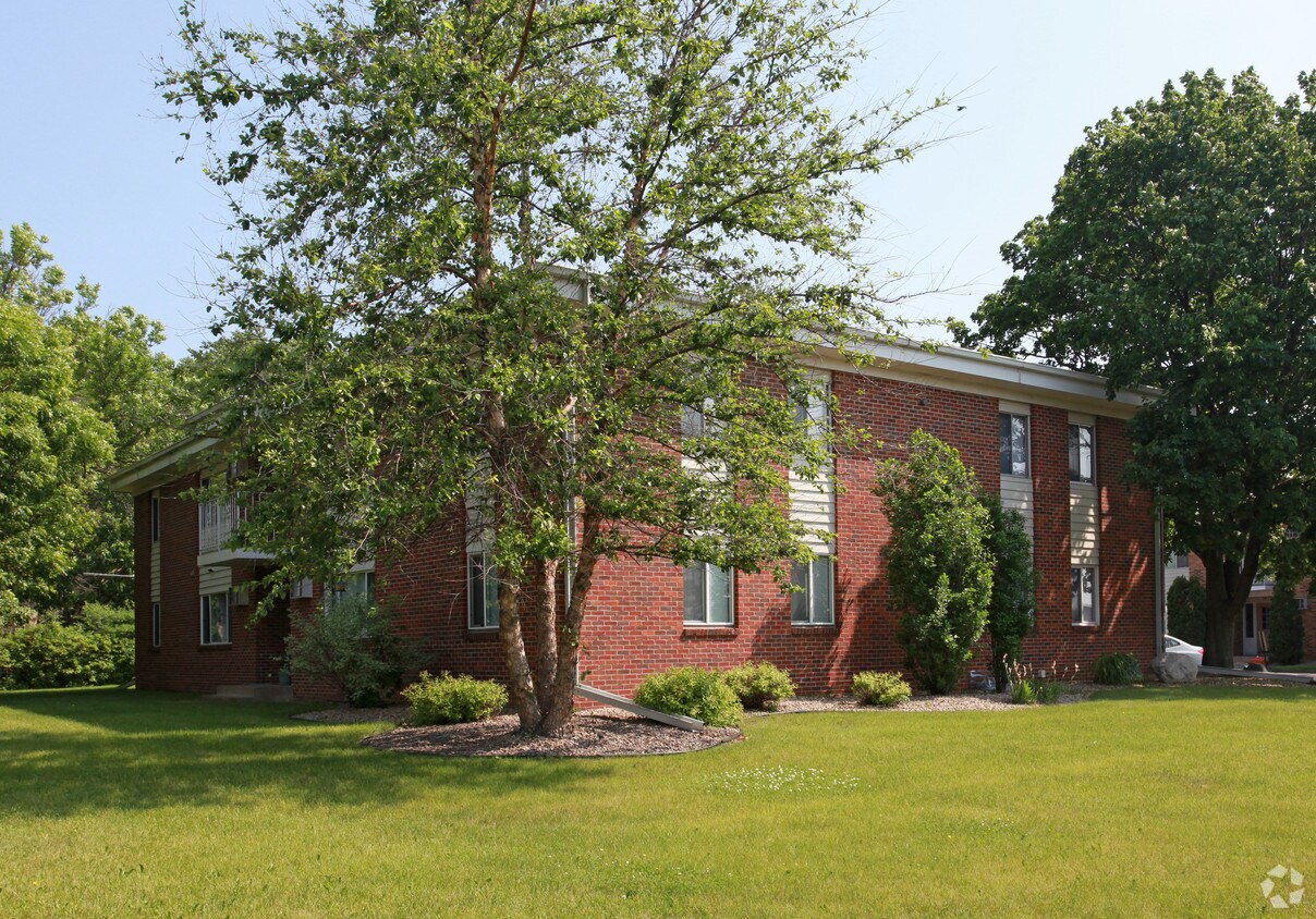 Primary Photo - 1611 Ward Ave