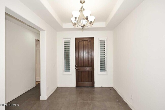 Building Photo - 3841 E Palo Verde St