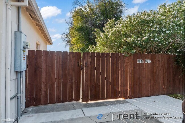 Foto del edificio - 1 br, 1 bath House - 881 Kenneth Ave, Camp...