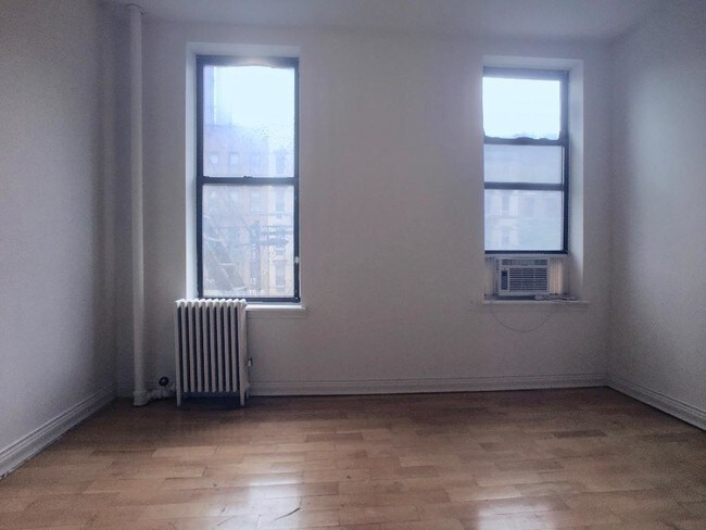 Building Photo - 1270 1st Ave