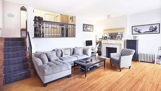 Building Photo - 119 W 88th St