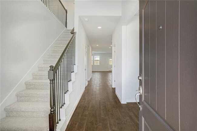 Building Photo - 352 Capstone Rd
