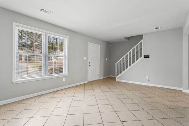 Foto del edificio - 930 Silverwood Dr