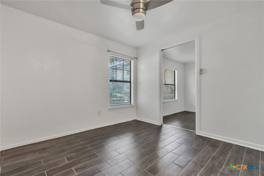 Building Photo - 1624 Aquarena Springs Dr