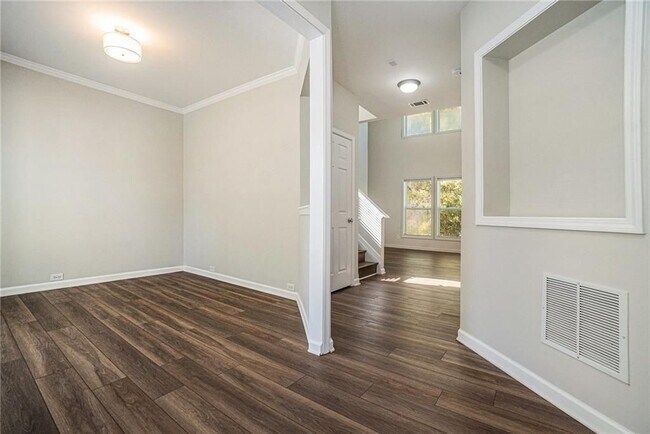 Foto del edificio - 3755 Uppark Dr