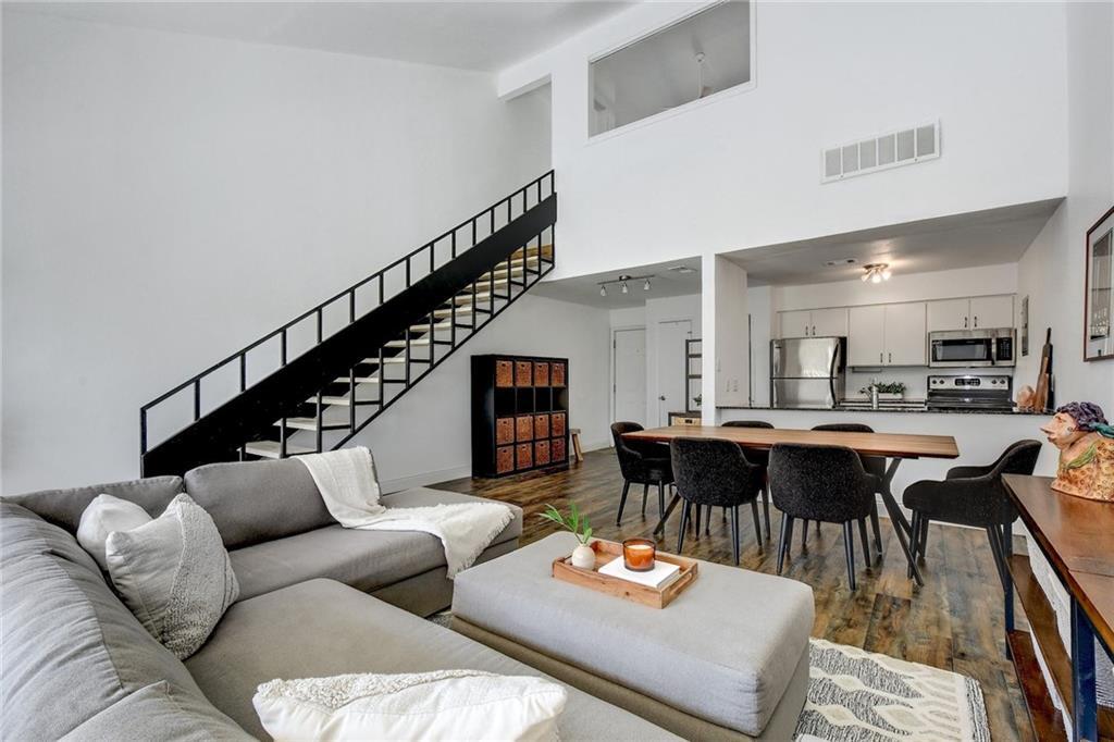 Foto principal - 1818 S Lakeshore Blvd