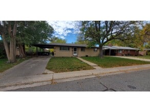 Building Photo - 6113 Holland St