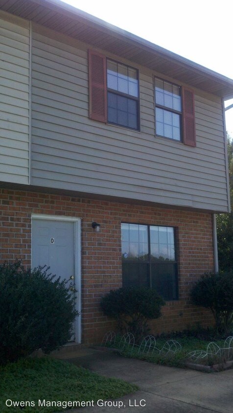 Foto principal - 3720 Oakwood Hills Dr